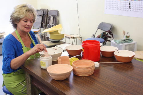Making pottery in Vermilion