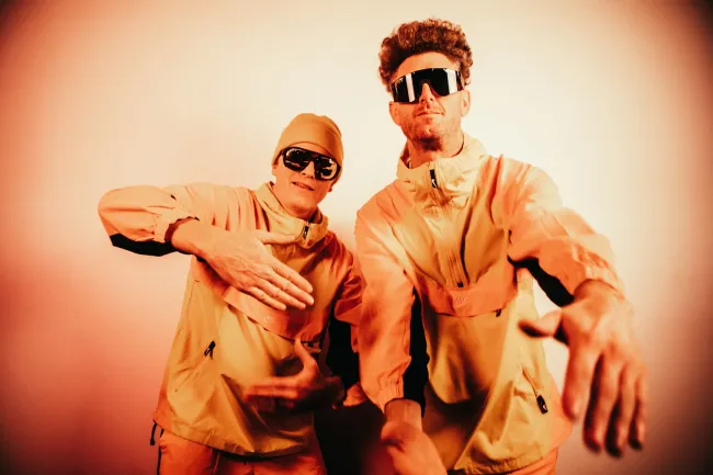 World Ski and Snowboard Festival SkiiTour Nike Orange entertainment